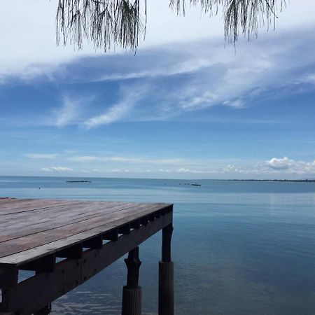 Issara Beach Resort Sichon Buitenkant foto