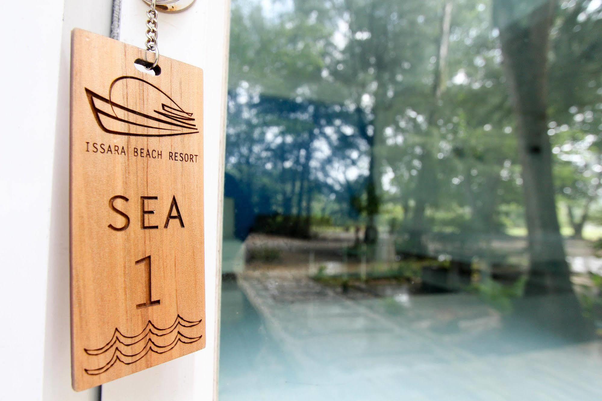 Issara Beach Resort Sichon Buitenkant foto